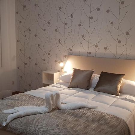 Apartamentos Shalom Ribadeo Eksteriør billede