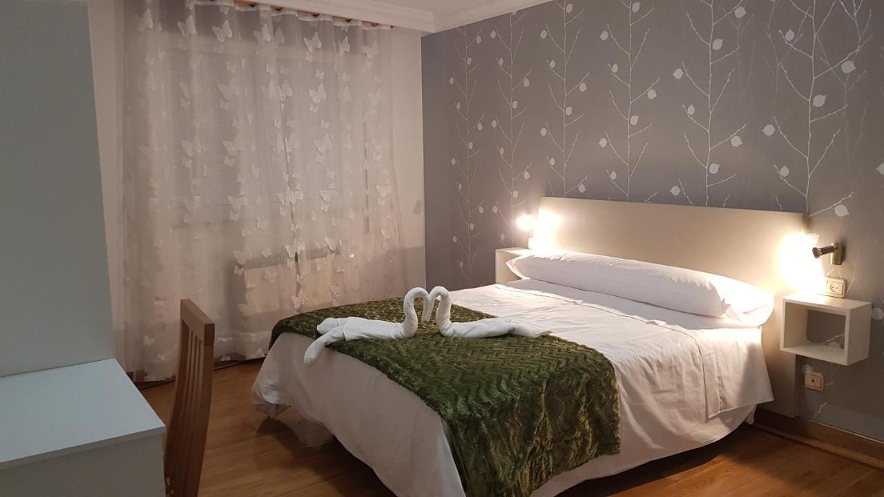 Apartamentos Shalom Ribadeo Eksteriør billede